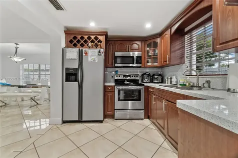 7230 NW 5th Street Miami FL 33126
