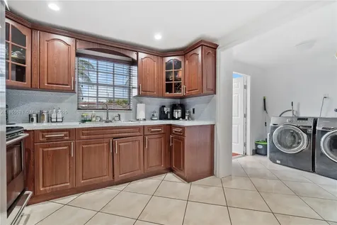 7230 NW 5th Street Miami FL 33126