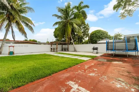 7230 NW 5th Street Miami FL 33126