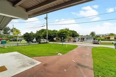 7230 NW 5th Street Miami FL 33126