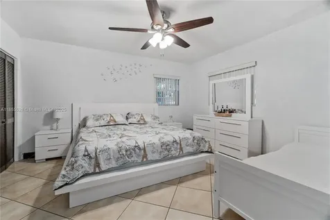 7230 NW 5th Street Miami FL 33126