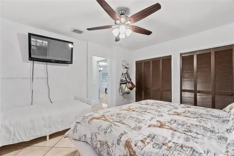 7230 NW 5th Street Miami FL 33126