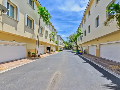 2867 S Oasis Drive Boynton Beach FL 33426