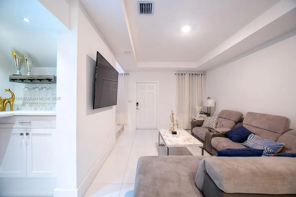 1630 SW 28th Street Fort Lauderdale FL 33315