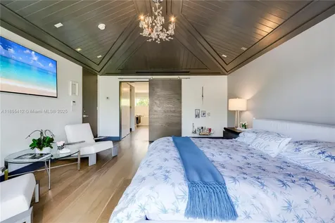 545 Sabal Palm Key Biscayne FL 33149
