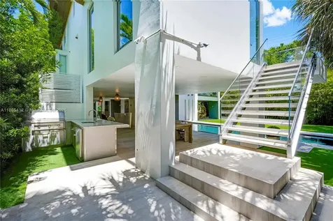 545 Sabal Palm Key Biscayne FL 33149
