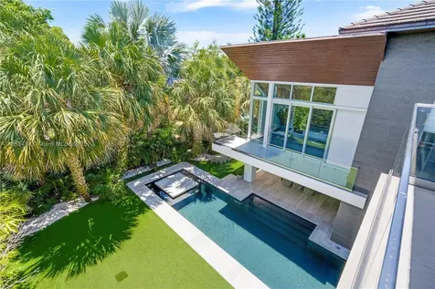 545 Sabal Palm Key Biscayne FL 33149