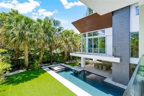 545 Sabal Palm Key Biscayne FL 33149