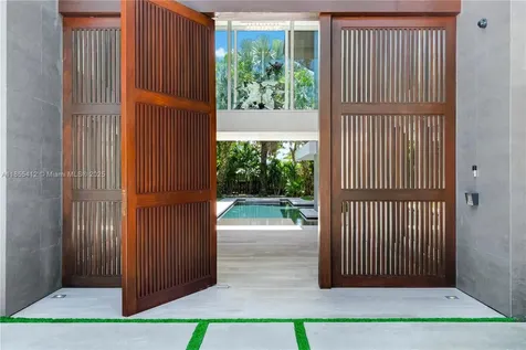 545 Sabal Palm Key Biscayne FL 33149