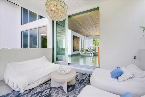 545 Sabal Palm Key Biscayne FL 33149