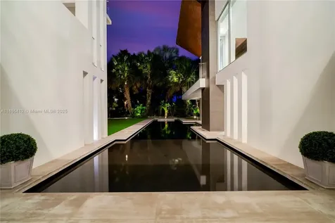 545 Sabal Palm Key Biscayne FL 33149