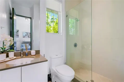 545 Sabal Palm Key Biscayne FL 33149