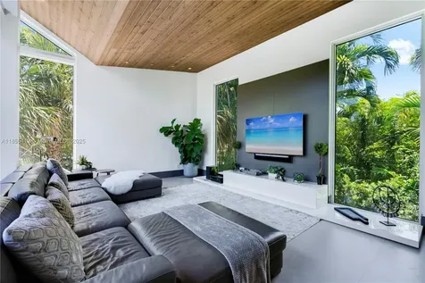 545 Sabal Palm Key Biscayne FL 33149