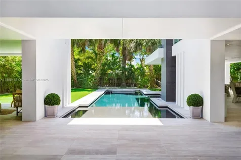 545 Sabal Palm Key Biscayne FL 33149