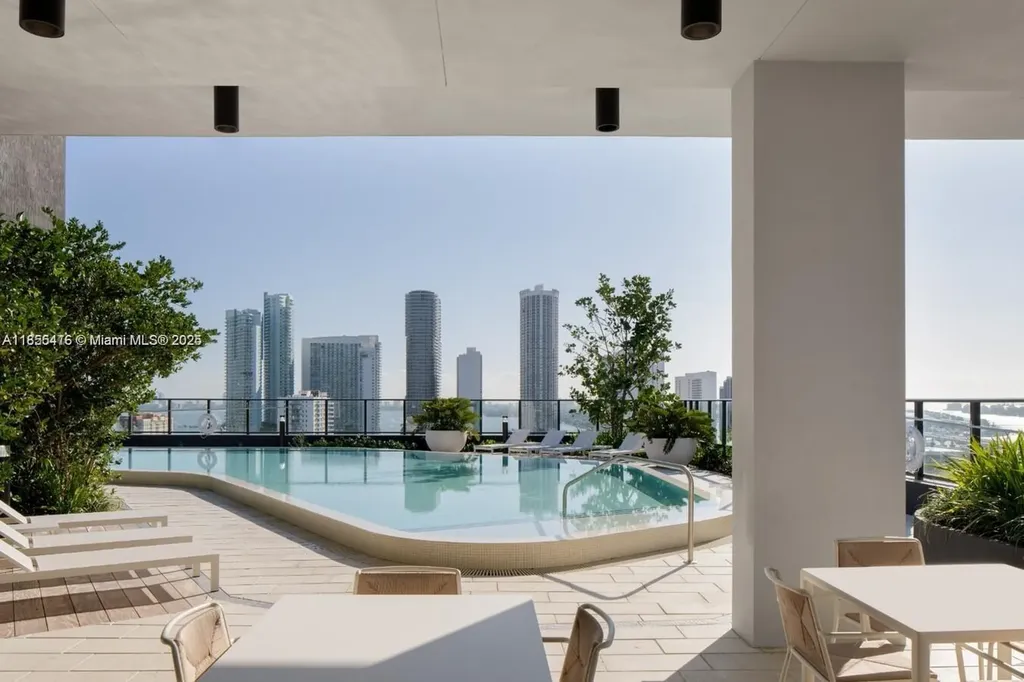 23 NE 17th Terrace Miami FL 33132