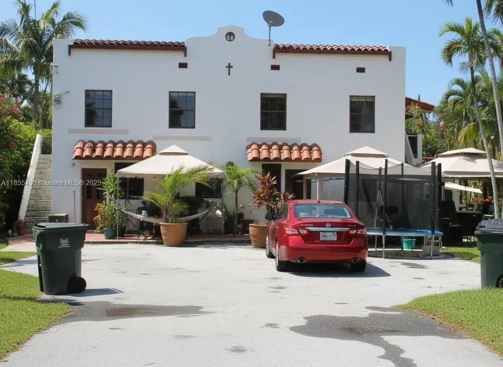2134 SW 11th Street Miami FL 33135
