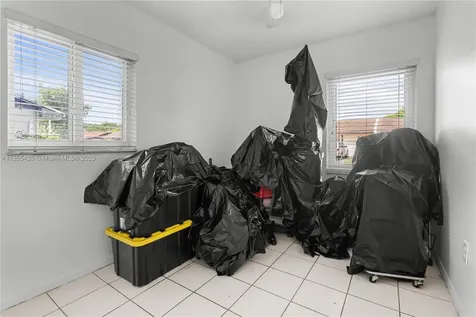 5240 SW 139th Place Miami FL 33175