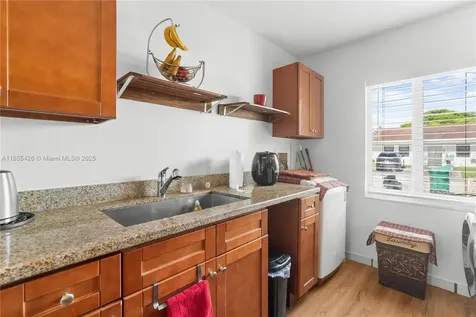 5240 SW 139th Place Miami FL 33175