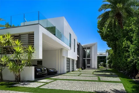 528 Lakeview Court Miami Beach FL 33140