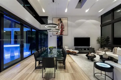 528 Lakeview Court Miami Beach FL 33140