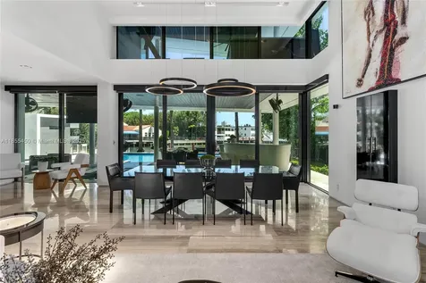 528 Lakeview Court Miami Beach FL 33140