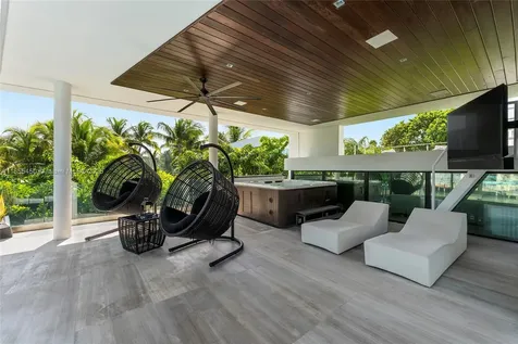 528 Lakeview Court Miami Beach FL 33140