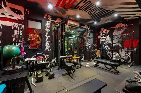 528 Lakeview Court Miami Beach FL 33140