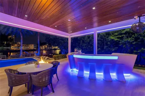 528 Lakeview Court Miami Beach FL 33140