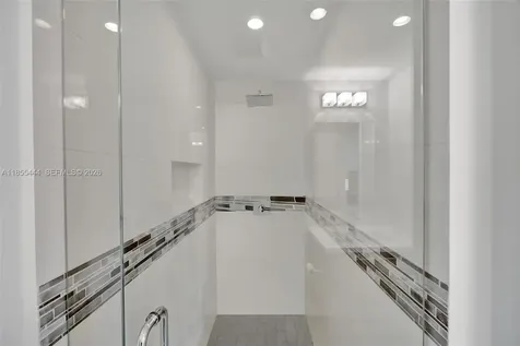 516 SE 1st Circle Pompano Beach FL 33060