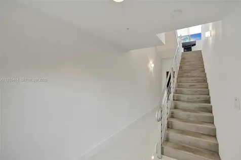 516 SE 1st Circle Pompano Beach FL 33060