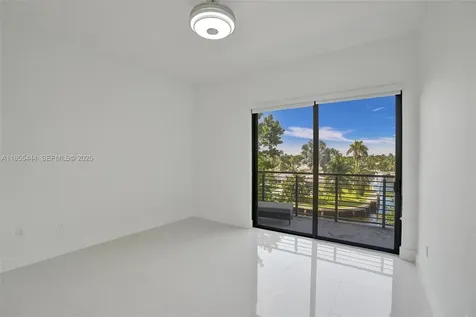 516 SE 1st Circle Pompano Beach FL 33060