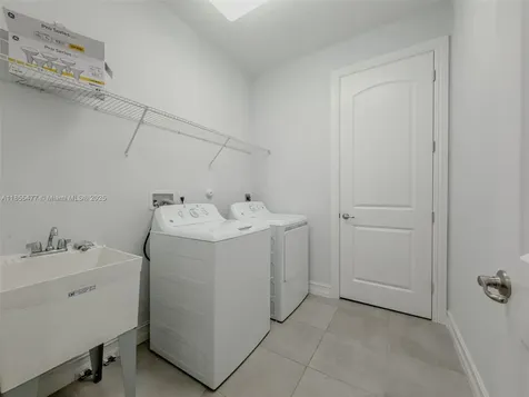 11997 Park Central Royal Palm Beach FL 33411