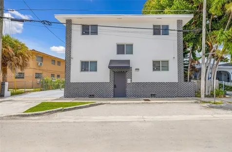 1028 SW 9th Avenue Miami FL 33130