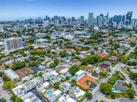 1028 SW 9th Avenue Miami FL 33130