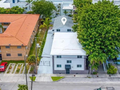 1028 SW 9th Avenue Miami FL 33130