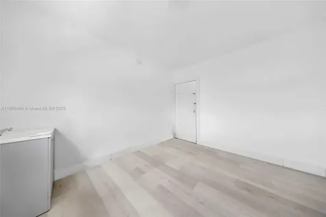 1028 SW 9th Avenue Miami FL 33130