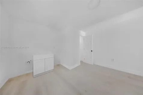 1028 SW 9th Avenue Miami FL 33130