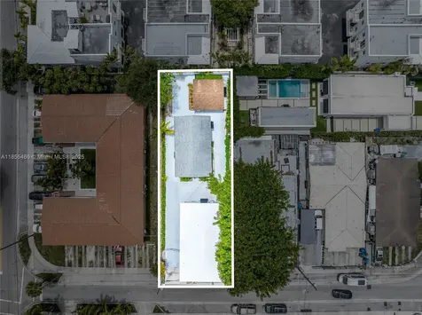 1028 SW 9th Avenue Miami FL 33130