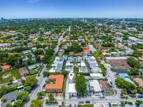 1028 SW 9th Avenue Miami FL 33130