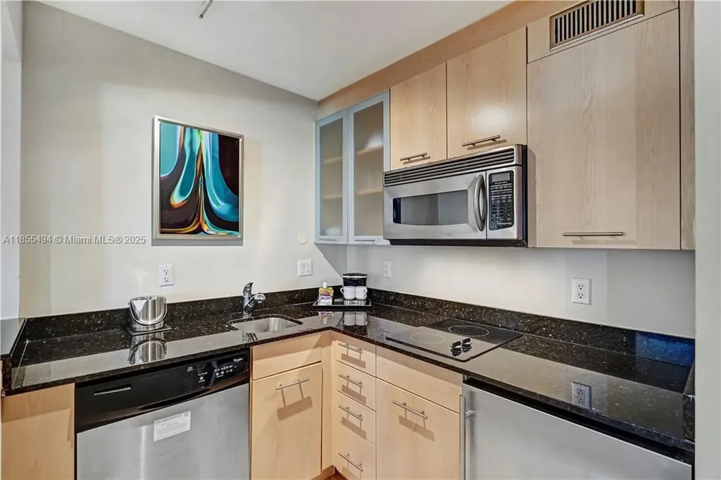 2670 E Sunrise Boulevard Fort Lauderdale FL 33304