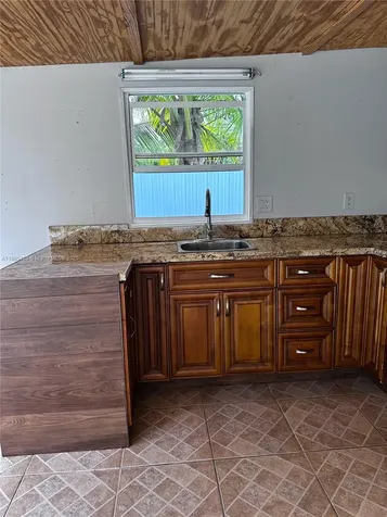 38 Edmund Road West Park FL 33023