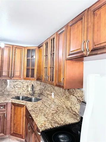 38 Edmund Road West Park FL 33023