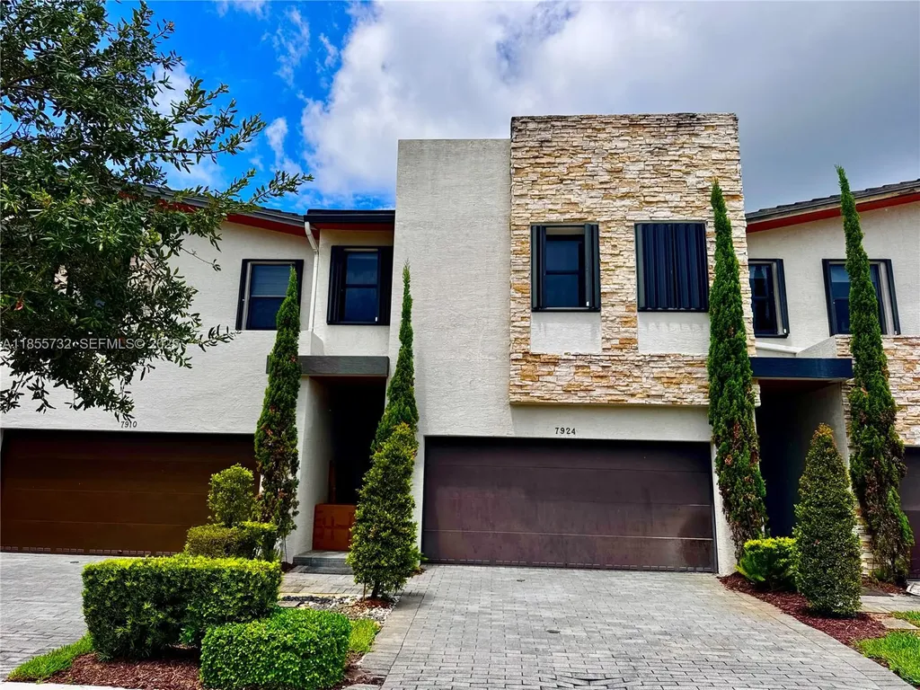 7924 NW 105th Avenue Doral FL 33178