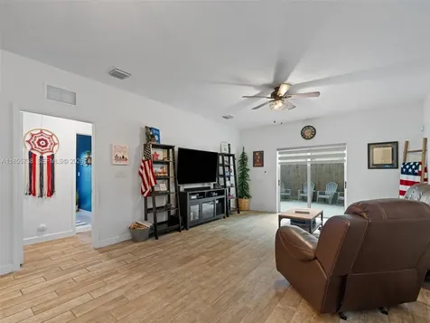 1418 SE 26th Terrace Homestead FL 33035