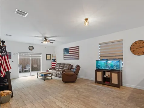 1418 SE 26th Terrace Homestead FL 33035