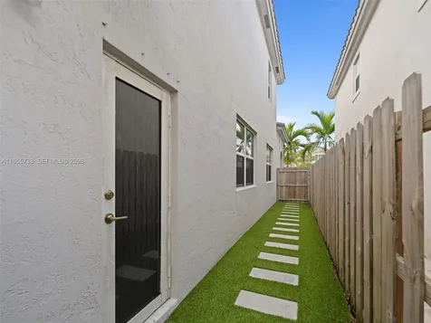 1418 SE 26th Terrace Homestead FL 33035