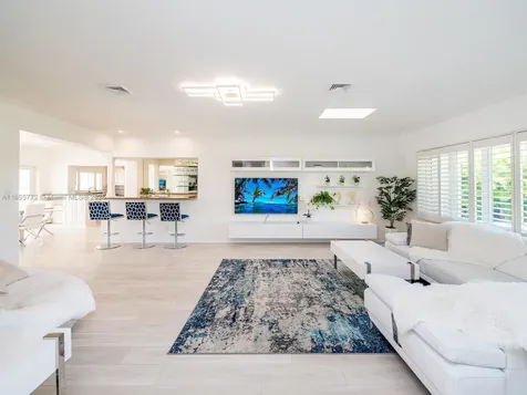 2118 NE 15th Street Fort Lauderdale FL 33304