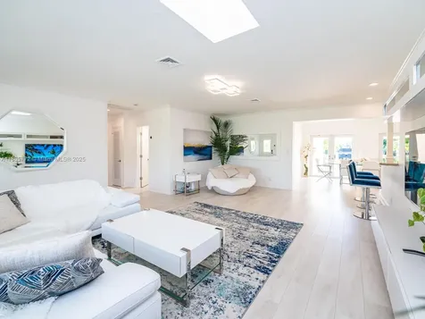 2118 NE 15th Street Fort Lauderdale FL 33304