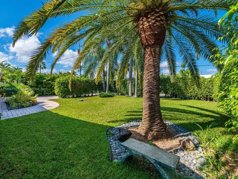 2118 NE 15th Street Fort Lauderdale FL 33304
