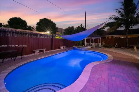 3715 SW 29th Street Miami FL 33134